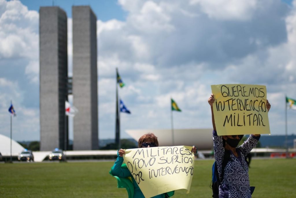 Manifestantes anti Lockdown e aliados de Bolsonaro fazem manifestação em brasilia esplanada 4