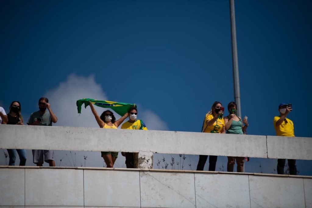 Manifestantes anti Lockdown e aliados de Bolsonaro fazem manifestação em brasilia esplanada