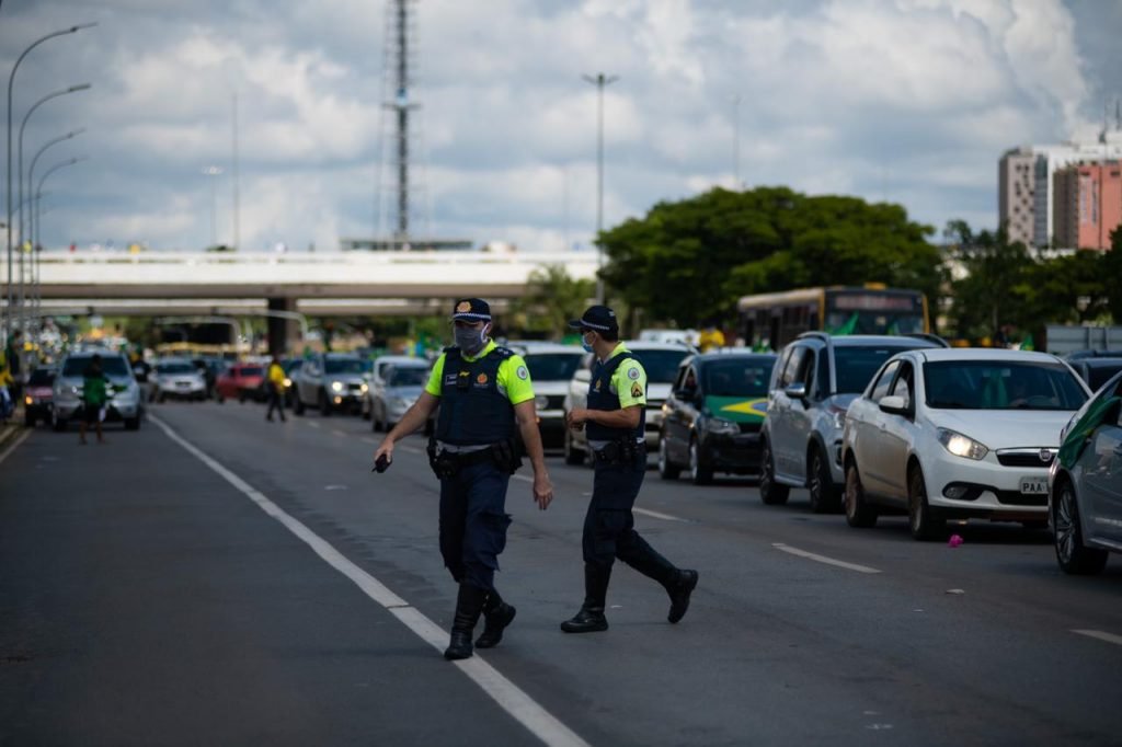 Manifestantes anti Lockdown e aliados de Bolsonaro fazem manifestação em brasilia esplanada