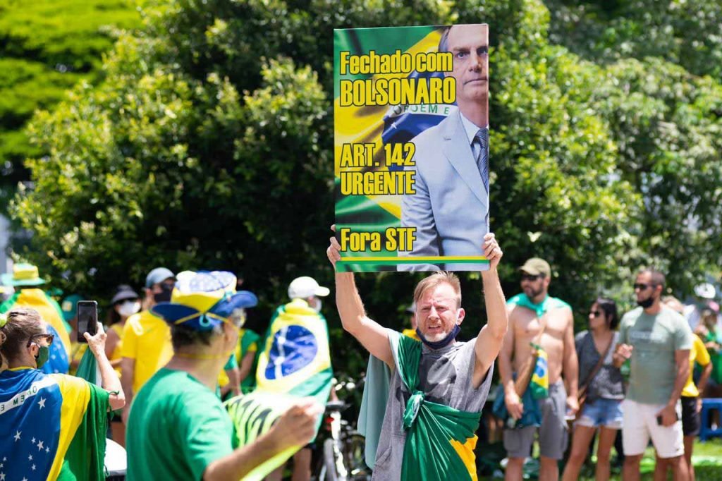 Manifestantes anti Lockdown e aliados de Bolsonaro fazem manifestação em brasilia esplanada