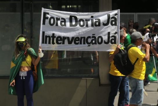 Protesto em São Paulo contra o governador João Doria e pela intervenção militar