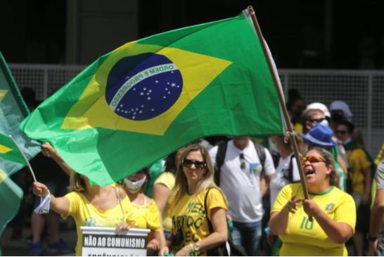 Protesto em São Paulo contra o governador João Doria e pela intervenção militar