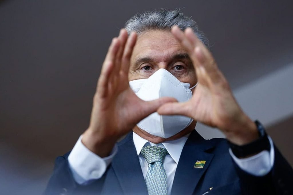governador de goiás, ronaldo caiado, durante anúncio de medidas contra a covid-19