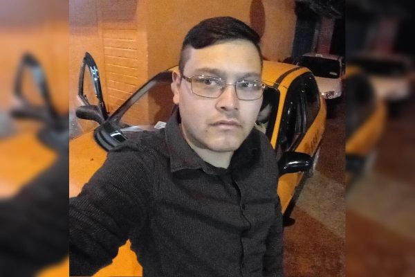 Duas semanas após perder pai, taxista morre pela Covid-19 em Curitiba