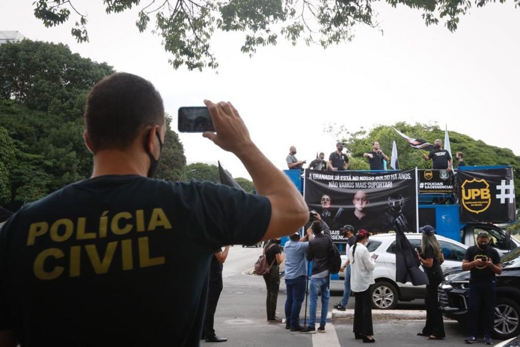 Policiais prometem