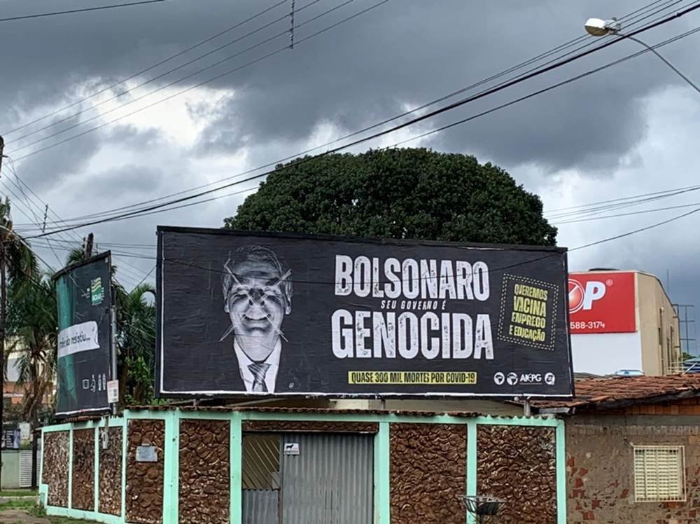 goias outdoor bolsonaro genocida goiania