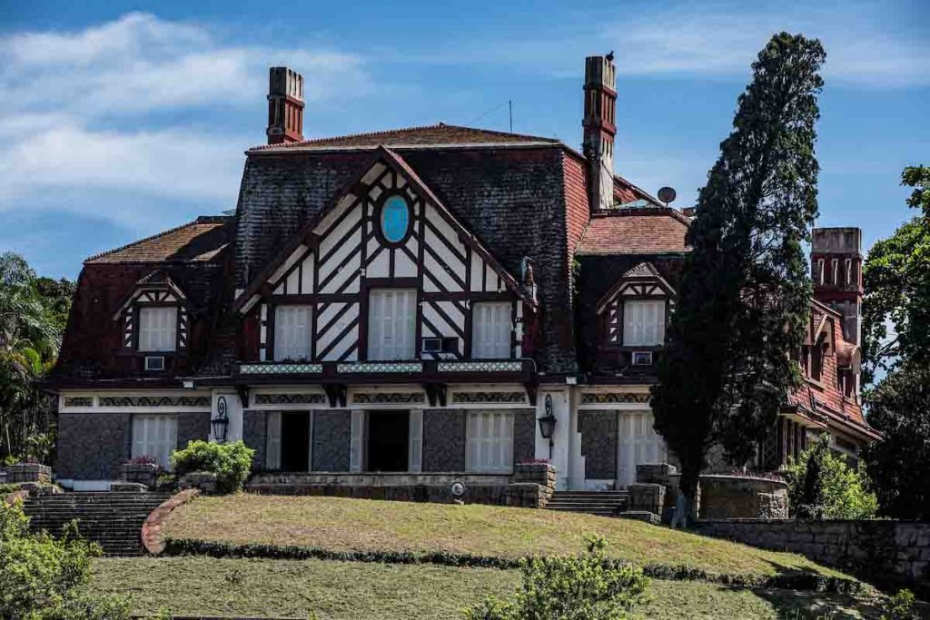 Palácio de Brocoió, na Baía de Guanabara, RJ