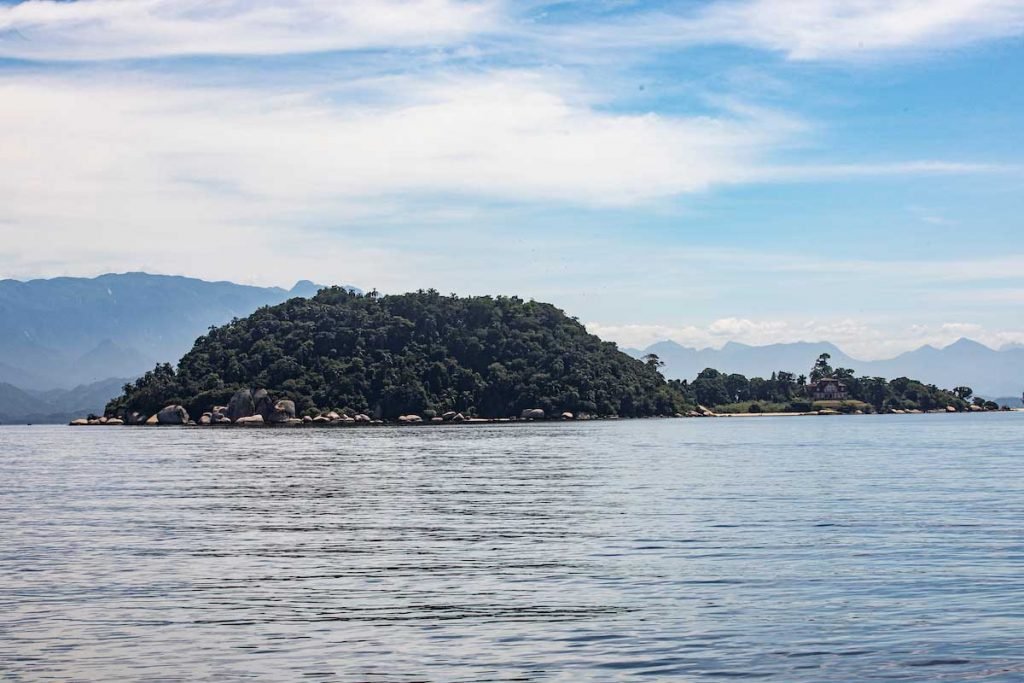 Ilha de Brocoió, na Baía de Guanabara, RJ