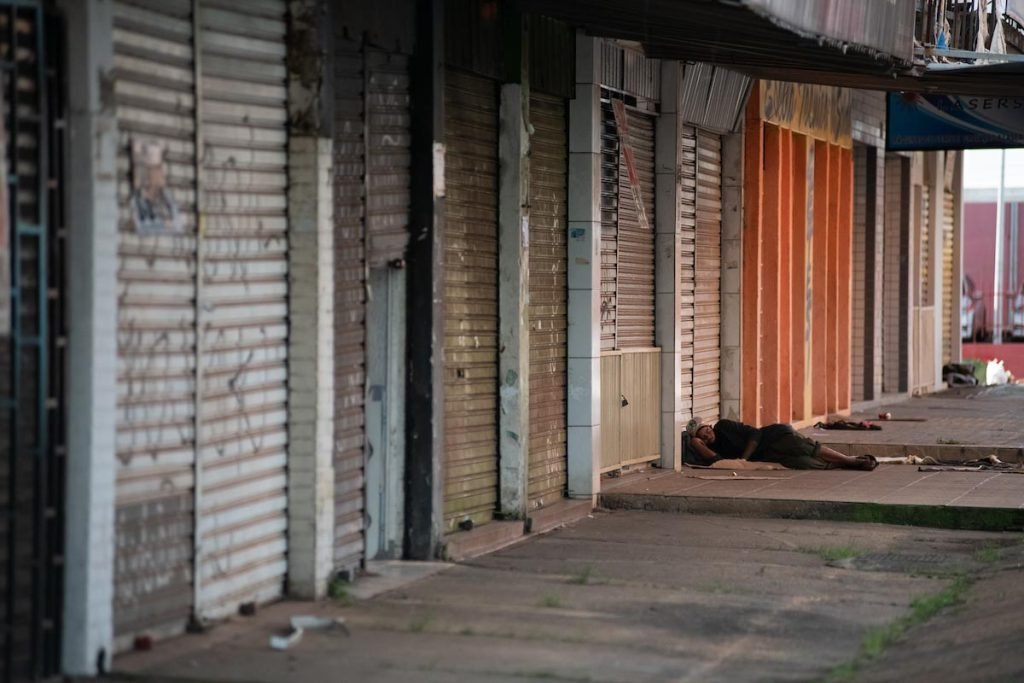 lockdown comercio fechado brasília DF