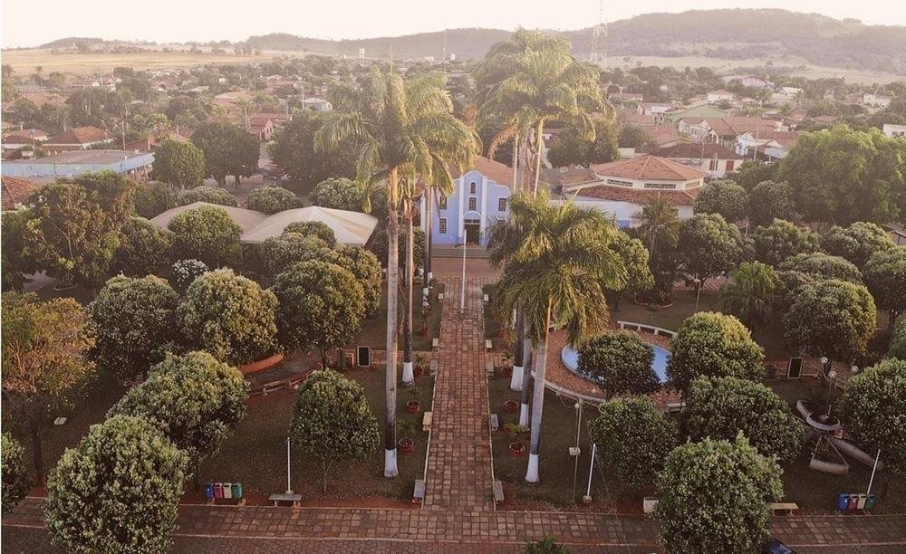 Vista aérea da cidade de Varjão (GO)