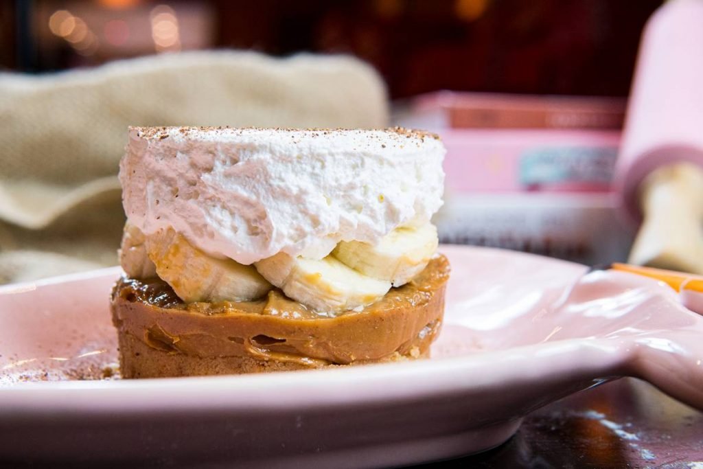 Banoffee - Torta de banana com doce de leite e chantilly