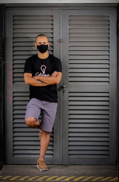 homem de máscara