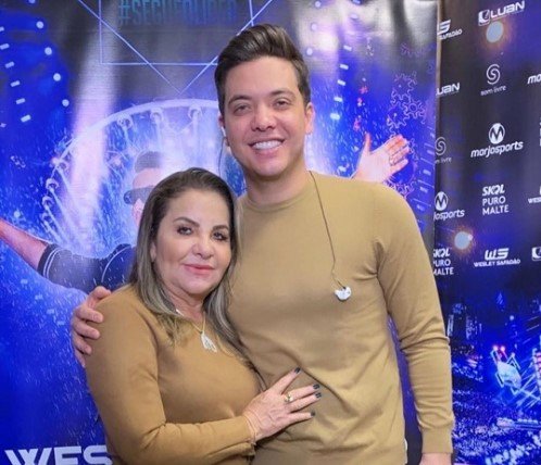 Wesley Safadão e mãe