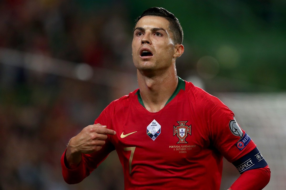 É oficial. Cristiano Ronaldo vem jogar contra o Luxemburgo