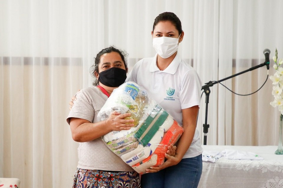Michelle Bolsonaro em ação da Pátria Voluntária