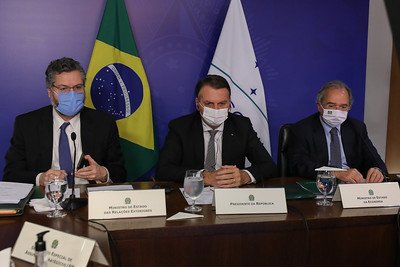 Ernesto, Bolsonaro e Guedes