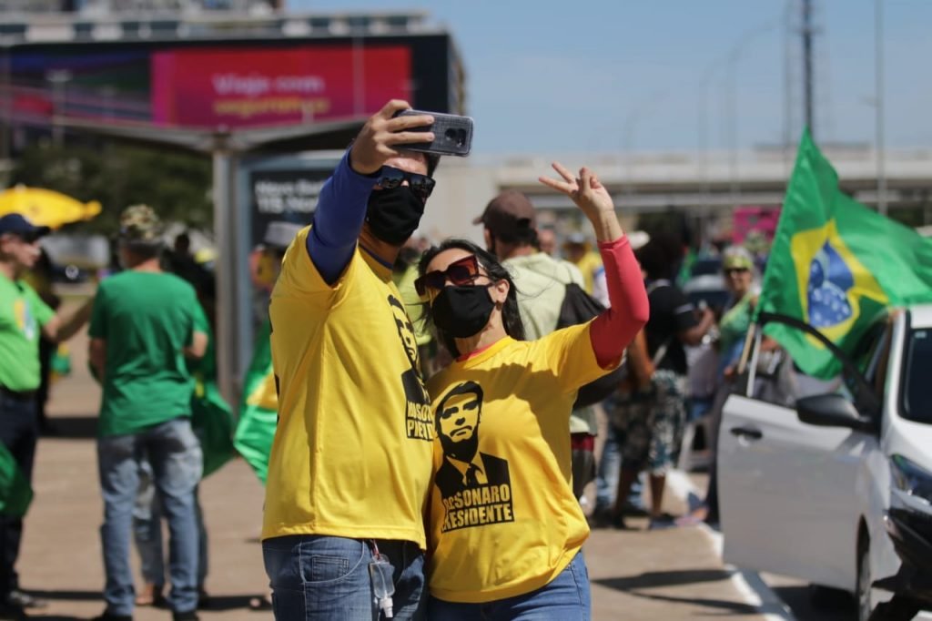 protesto pro bolsoanro lockdown brasilia esplanada