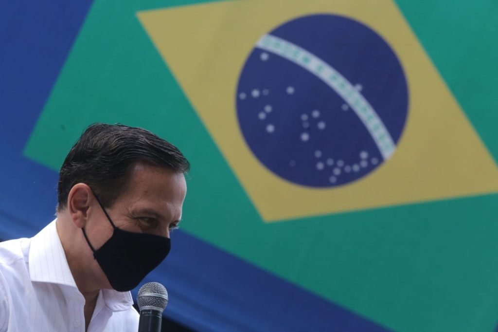 Governador João Doria em entrega de novo lote da Coronavac
