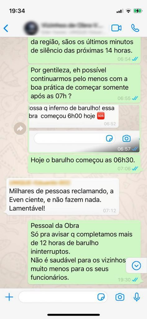 Conversas de WhatsApp entre moradores e construtora Even