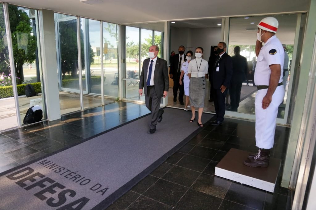 Ministro Fernando Azevedo, chega ao ministério da Defesa 7