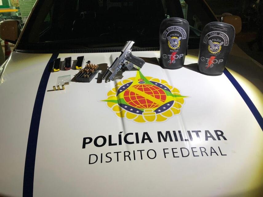 Objetos encontrados na casa de suspeito