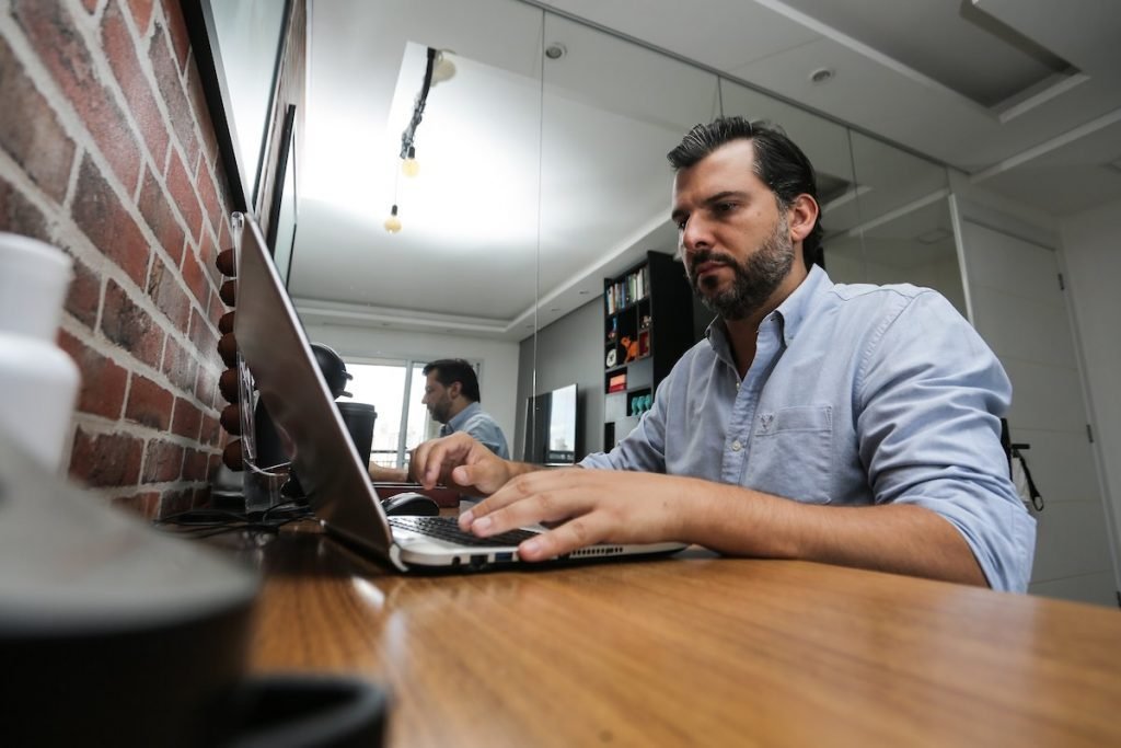 Bruno Peres, empresário do ramo de coroas de flores, sócio da Laços para Sempre, antiga Coroas para Velório