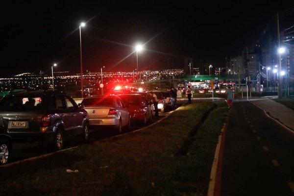 fila de carros