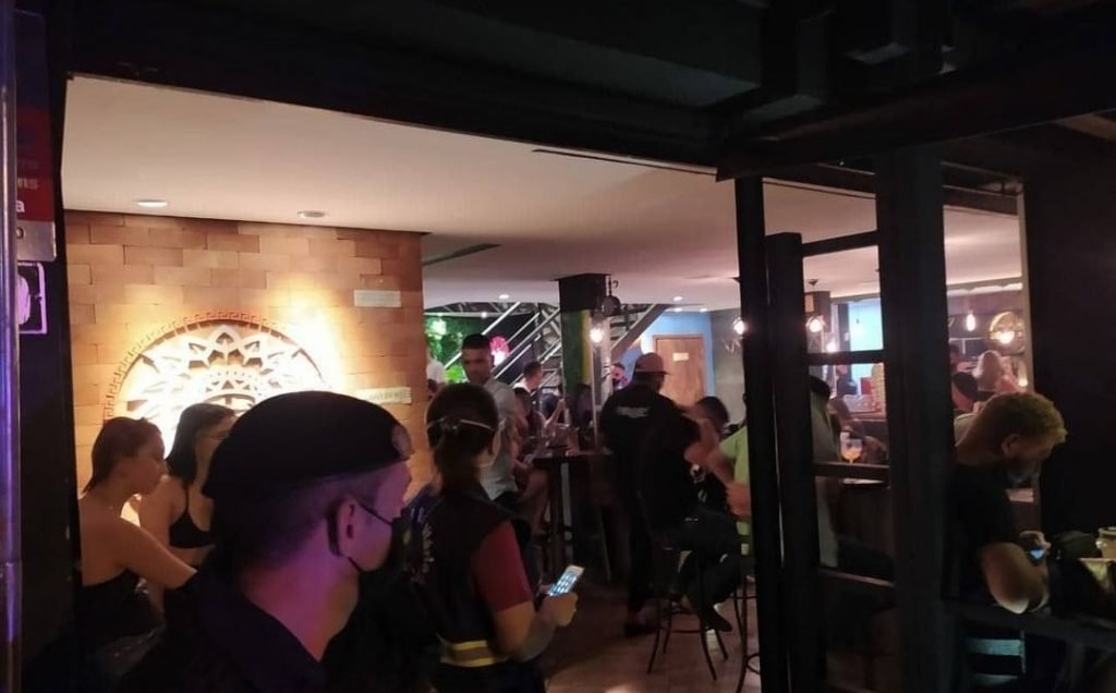 Bar em região nobre de Goiânia é interditado por descumprir regras para conter Covid