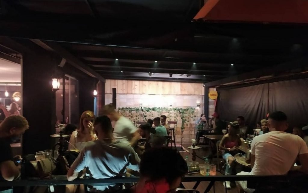 Bar em região nobre de Goiânia é interditado por descumprir regras para conter Covid