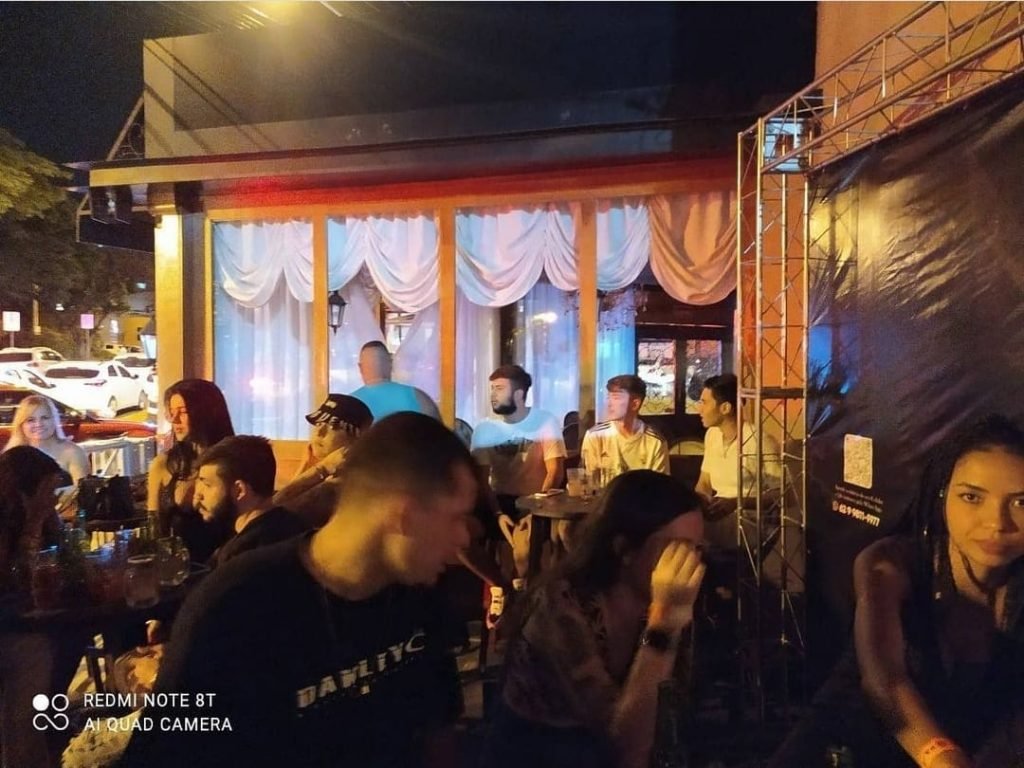 Bar em região nobre de Goiânia é interditado por descumprir regras para conter Covid