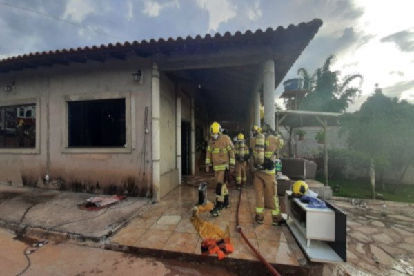 casa incendiada