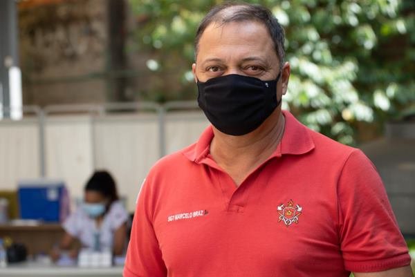 Vacinação de bombeiros no DF