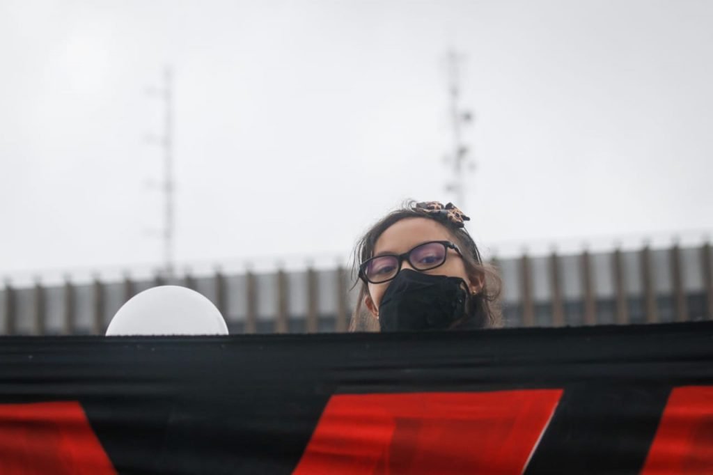 Conselheiros tutelares fazem ato em frente ao Palácio do Buriti pedindo a vacinação emergencial da categoria 3