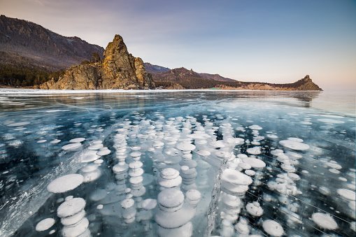 lago congelado na Rússia