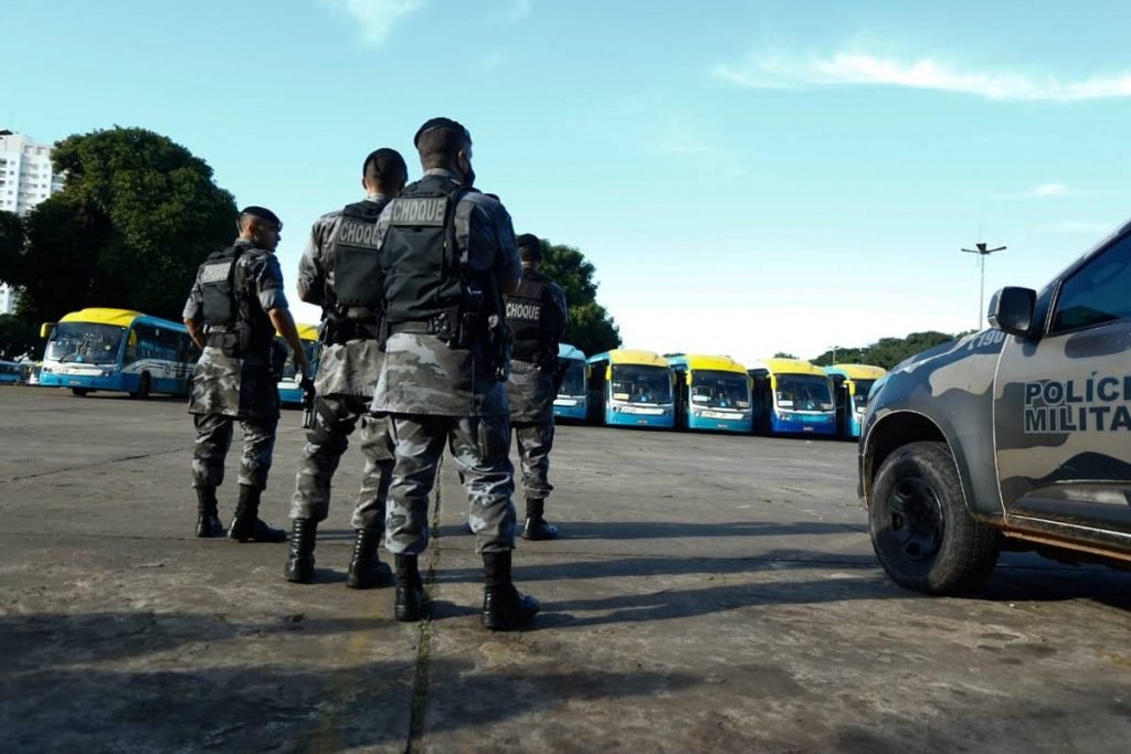 motoristas de ônibus em goiânia decidem paralisar atividades e reivindicam por vacinação da categoria