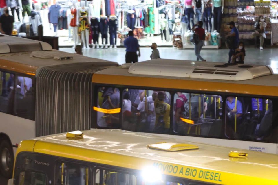 aglomeração ônibus