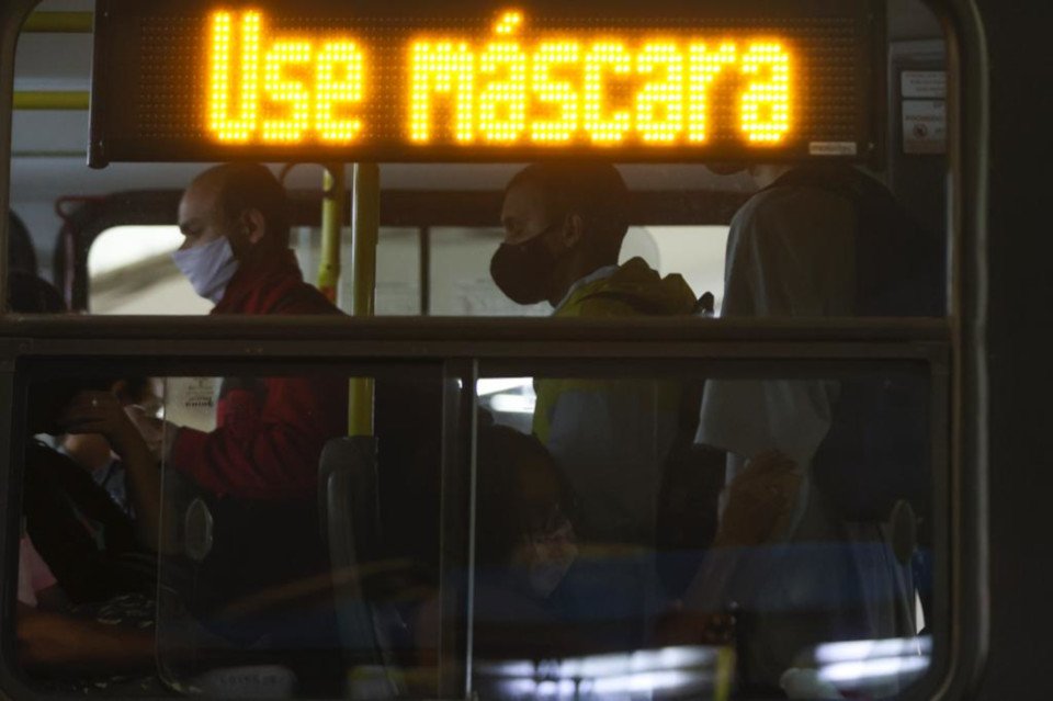 aglomeração ônibus