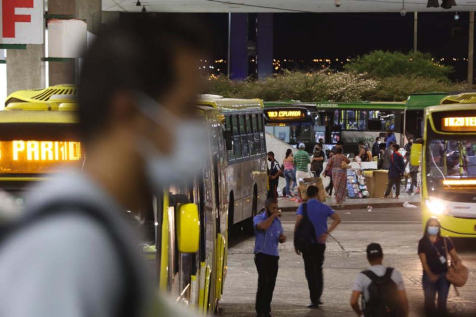 aglomeração ônibus