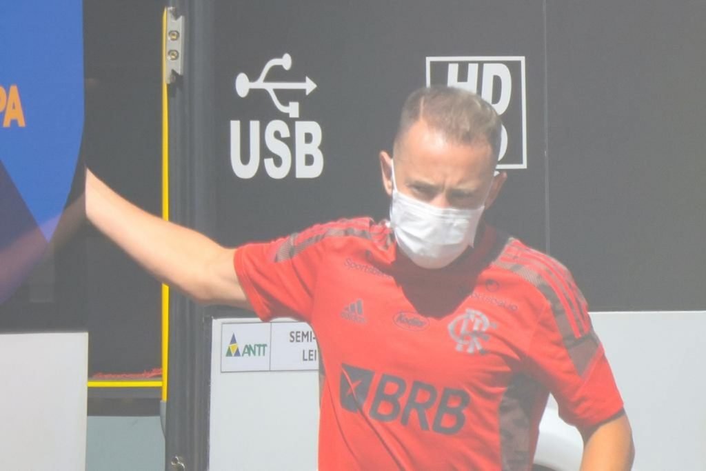 Everton Ribeiro ônibus Flamengo
