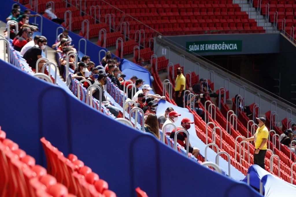 Torcida acompanha Supercopa do Brasil no Mané Garrincha 3