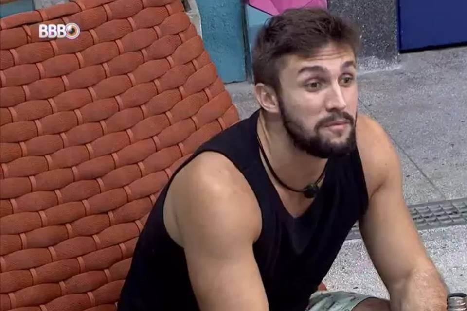 Bbb21 Arthur Chama Viih Tube De Falsa E Hipócrita Após Paredão