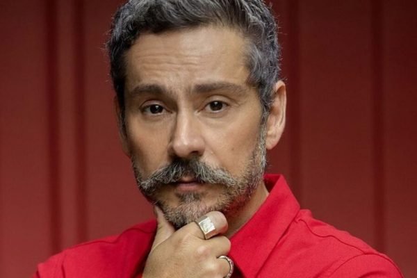 Alexandre Nero nega rumores sobre seu personagem em novela