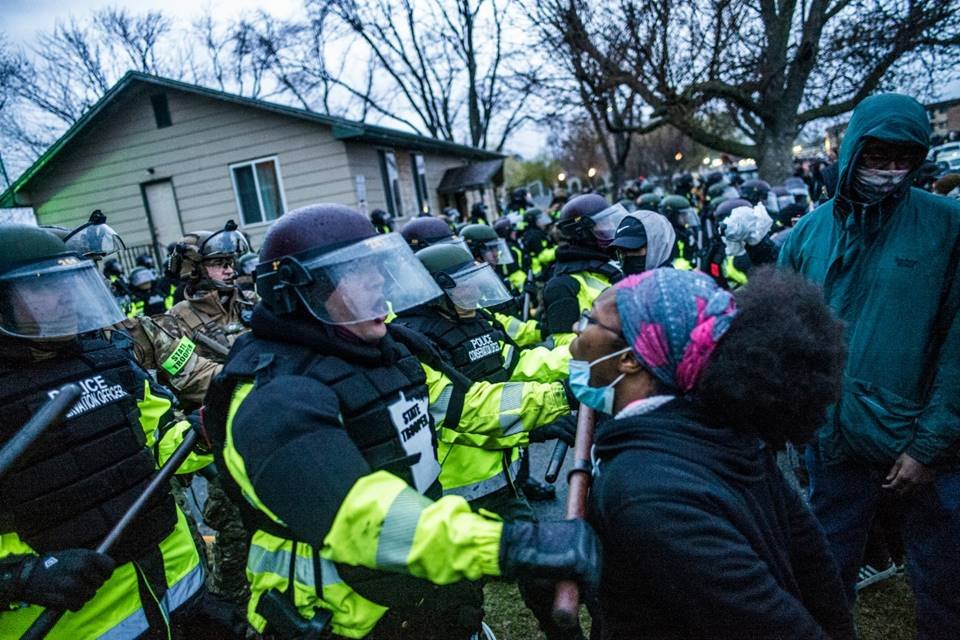 Protestos por morte de jovem negro nos EUA