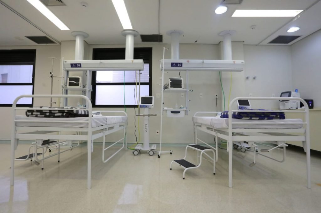 Inauguração do Hospital de Campanha Santa Cecília, São Paulo, em 13 de abril