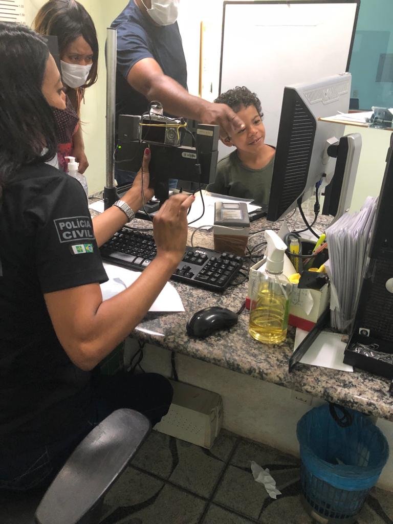 Peritos pedem vacina devido à exposição