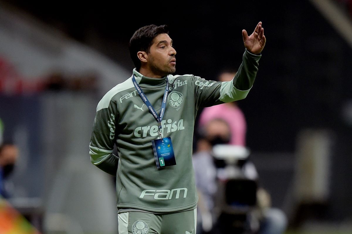 Abel Ferreira Regrets The Final In Df And Criticizes Mane Garrincha S Lawn Sportsbeezer