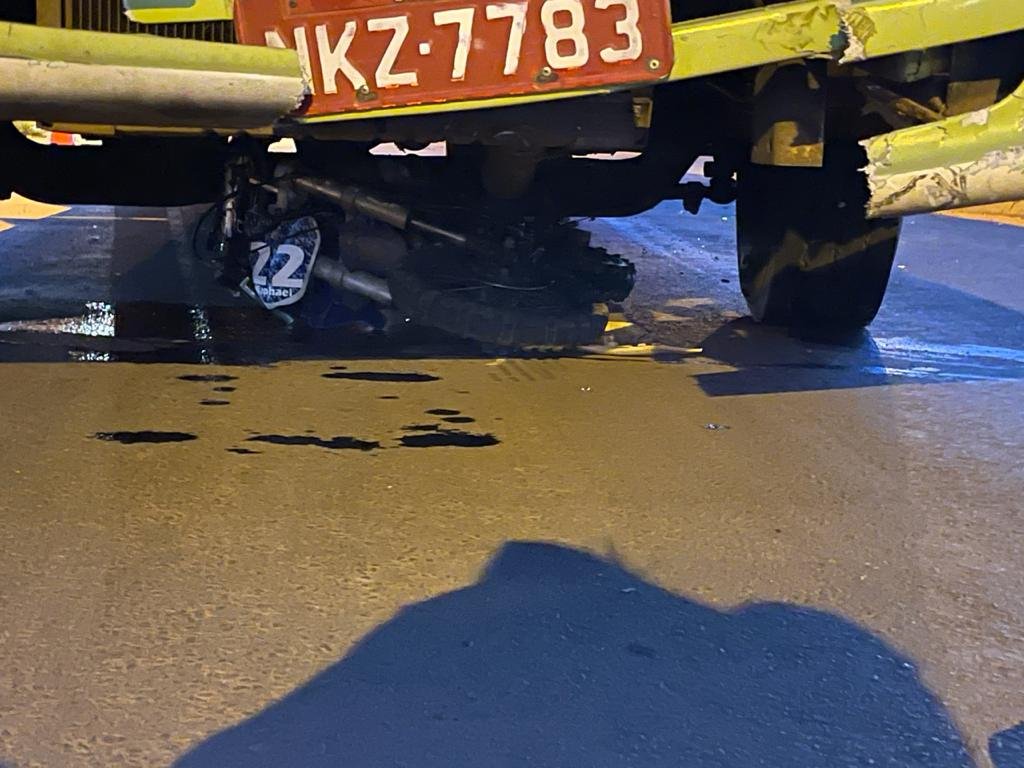 goias criança que pilotava minimoto é atropelada por onibus e tem o braço amputado