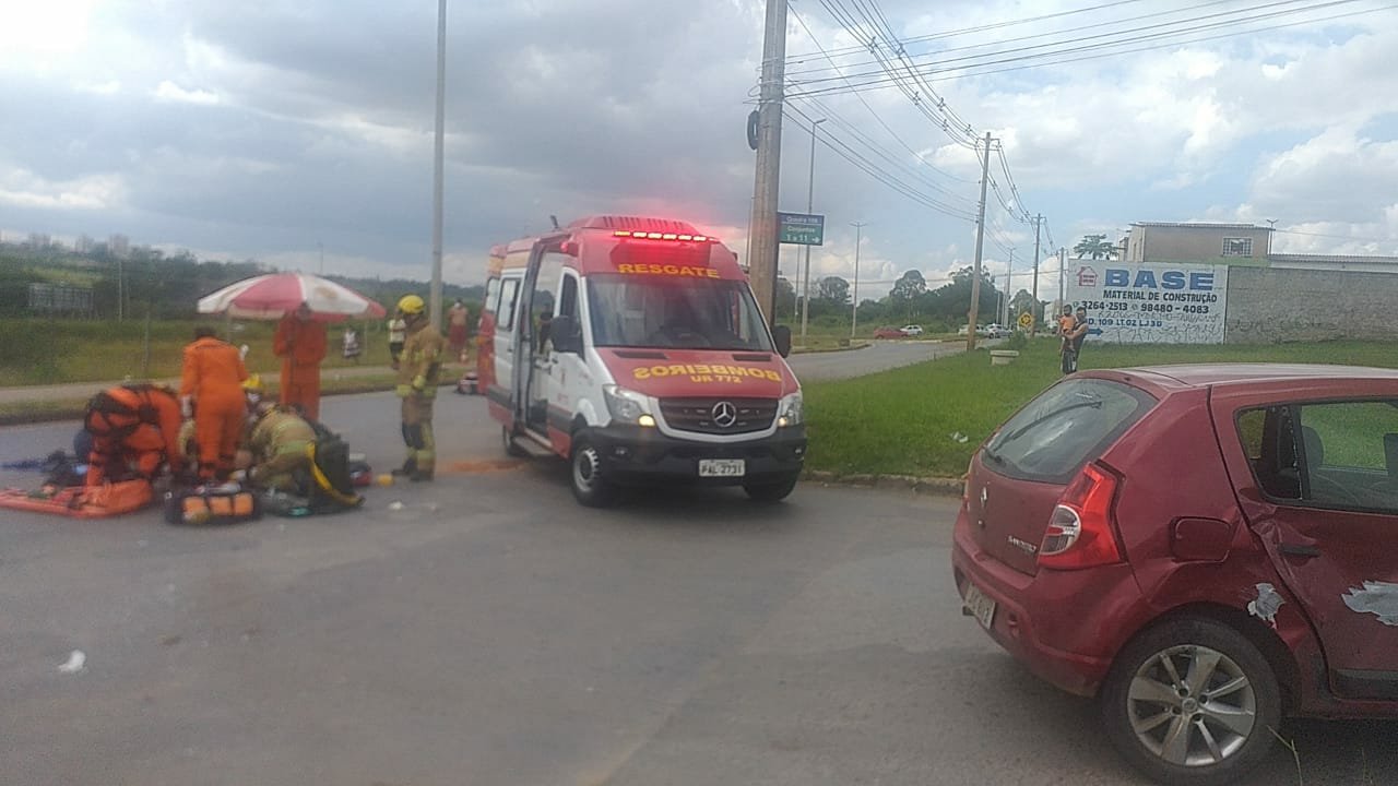 Acidente deixa vítimas presas às ferragens no Recanto das Emas