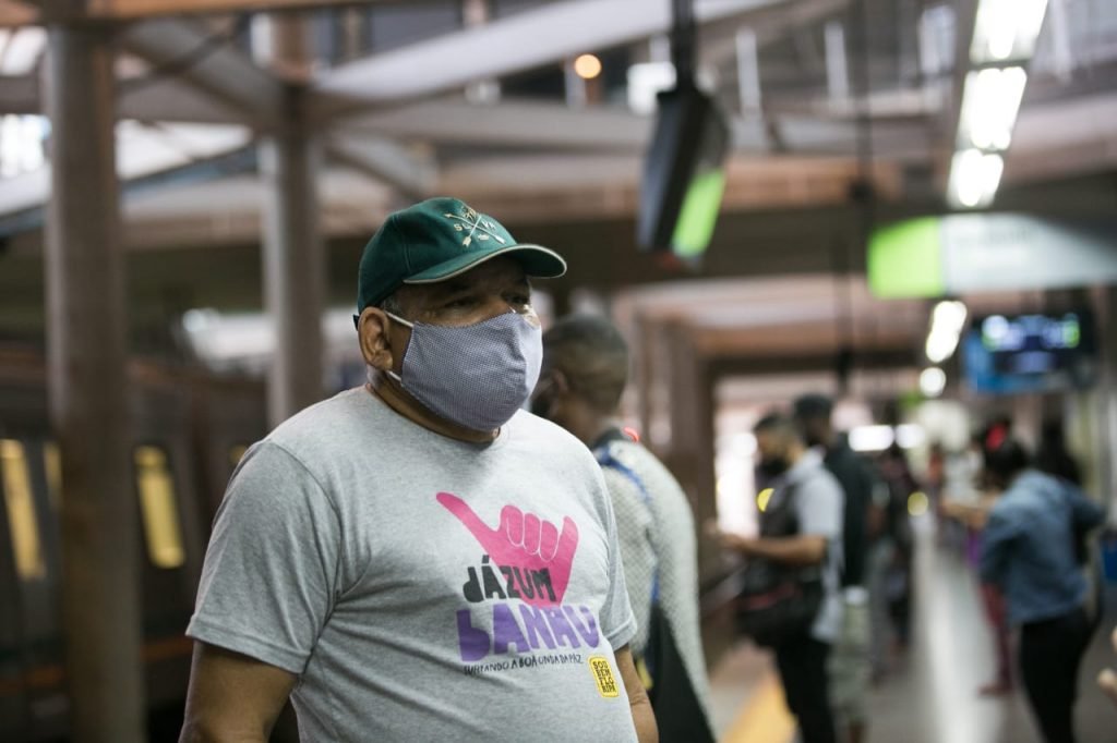 Estação de Ceilândia Centro lotada por causa da greve dos metroviários no DF