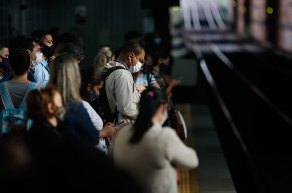 Estação do Metrô-DF cheia por conta da greve